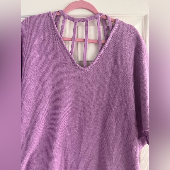 Lavender short sleeve sweater with cutout detail in back - Picture 3 of 3